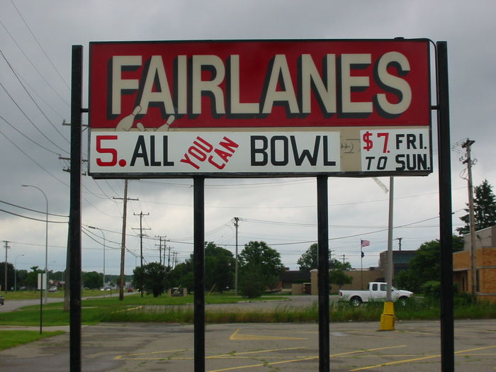 Fairlanes - 2002 Photo